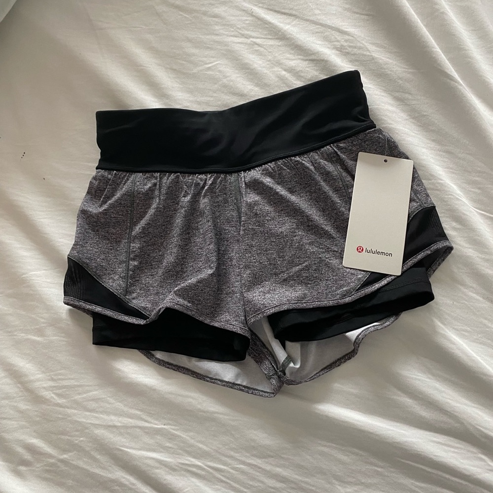 Lulu Lemon hot LR short